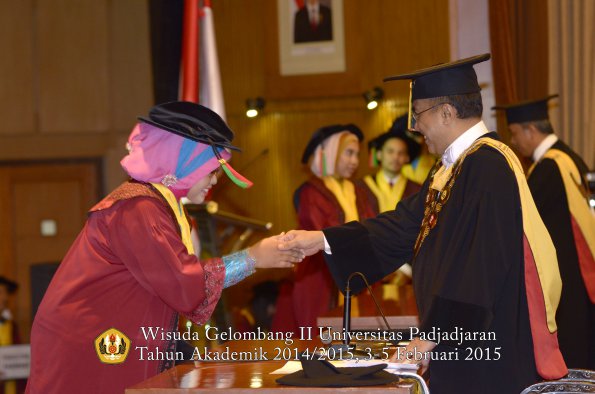 Wisuda Unpad Gel II TA 2014_2015  Fakultas TIP oleh Rektor 003