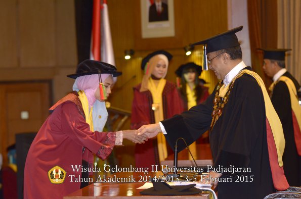 Wisuda Unpad Gel II TA 2014_2015  Fakultas TIP oleh Rektor 007