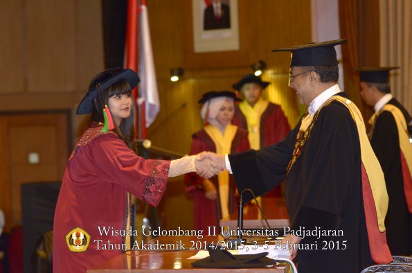 Wisuda Unpad Gel II TA 2014_2015  Fakultas TIP oleh Rektor 009