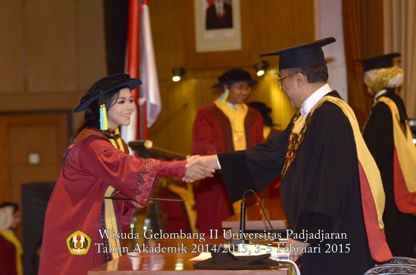 Wisuda Unpad Gel II TA 2014_2015  Fakultas Farmasi oleh Rektor 008