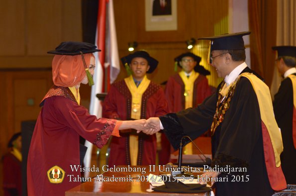 Wisuda Unpad Gel II TA 2014_2015 Fakultas Kedokteran oleh Rektor 014