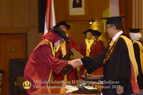 Wisuda Unpad Gel II TA 2014_2015 Fakultas Mipa oleh Rektor 014