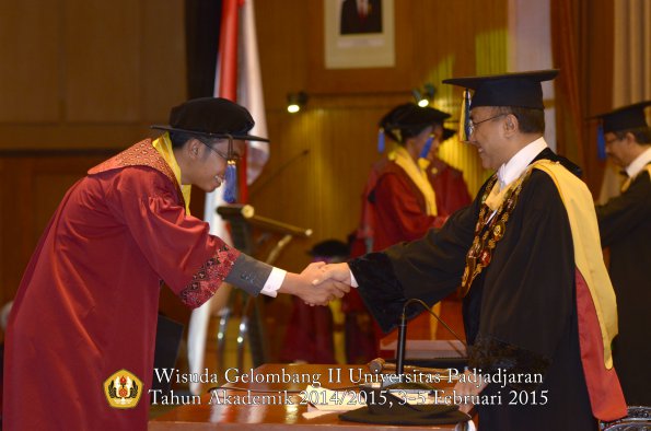 Wisuda Unpad Gel II TA 2014_2015 Fakultas ISIP oleh Rektor 029