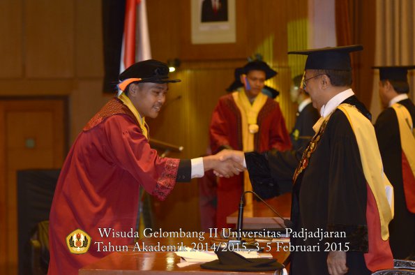 Wisuda Unpad Gel II TA 2014_2015  Fakultas Teknik Geologi oleh Rektor 008