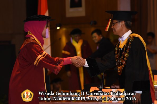 Wisuda Unpad Gel II TA 2015_2016   Fakultas Kedokteran Gigi oleh Rektor 009