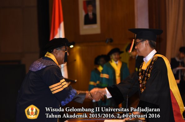 Wisuda Unpad Gel II TA 2015_2016  Fakultas Peternakan oleh Rektor  001