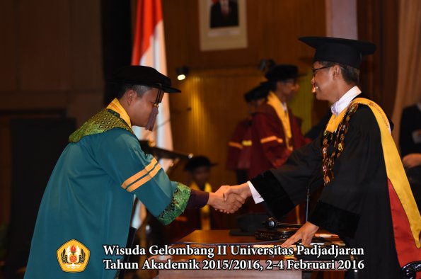 Wisuda Unpad Gel II TA 2015_2016  Fakultas Peternakan oleh Rektor  005