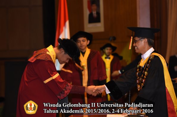 Wisuda Unpad Gel II TA 2015_2016  Fakultas Peternakan oleh Rektor  009