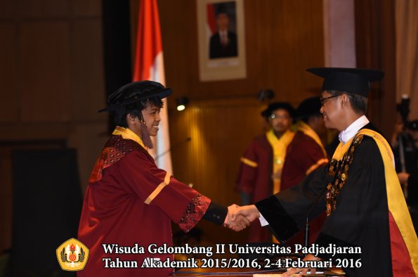 Wisuda Unpad Gel II TA 2015_2016  Fakultas Peternakan oleh Rektor  019