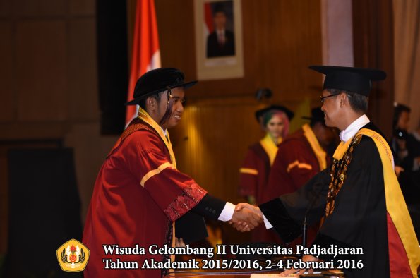 Wisuda Unpad Gel II TA 2015_2016  Fakultas Peternakan oleh Rektor  020