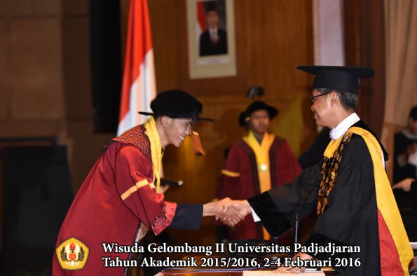 Wisuda Unpad Gel II TA 2015_2016  Fakultas Peternakan oleh Rektor  030