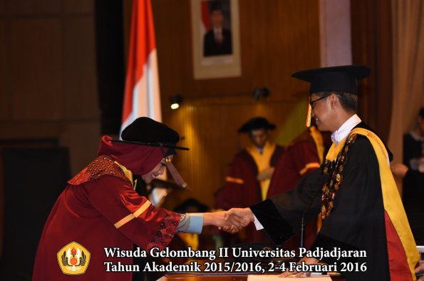 Wisuda Unpad Gel II TA 2015_2016  Fakultas Peternakan oleh Rektor  032