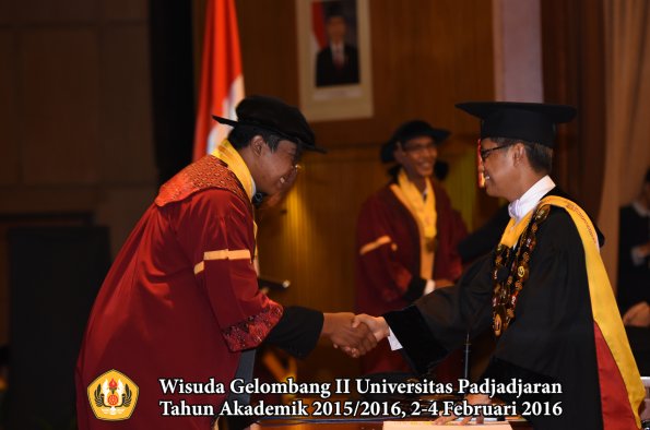Wisuda Unpad Gel II TA 2015_2016  Fakultas Peternakan oleh Rektor  037