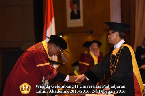 Wisuda Unpad Gel II TA 2015_2016  Fakultas Peternakan oleh Rektor  039