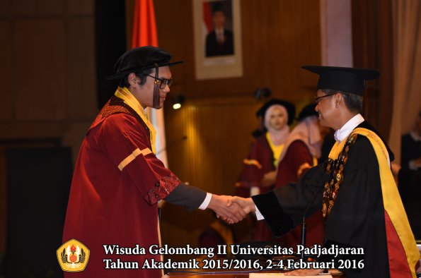 Wisuda Unpad Gel II TA 2015_2016  Fakultas Peternakan oleh Rektor  044