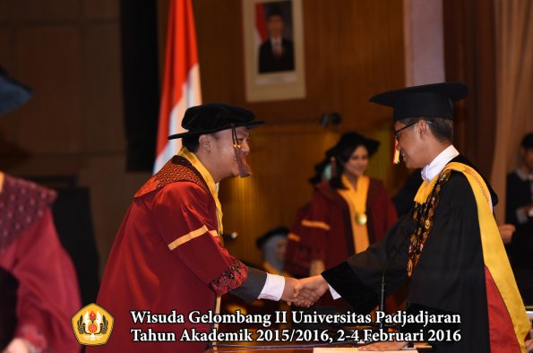 Wisuda Unpad Gel II TA 2015_2016  Fakultas Peternakan oleh Rektor  063
