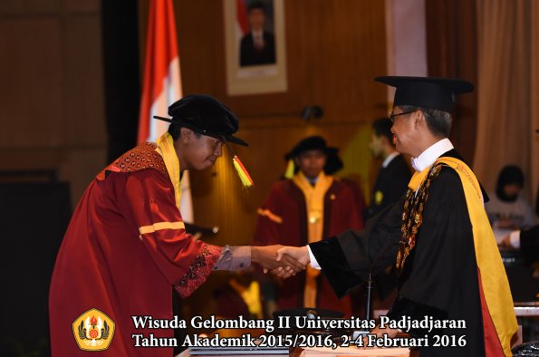Wisuda Unpad Gel II TA 2015_2016   Fakultas Mipa oleh Rektor  122