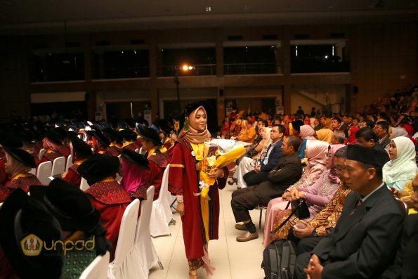 wisuda unpad gel II TA 2017-2018  Sesi I 161