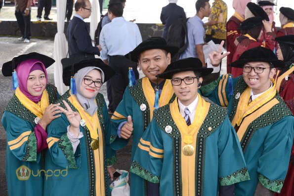 wisuda unpad gel II TA 2017-2018  Sesi I 198