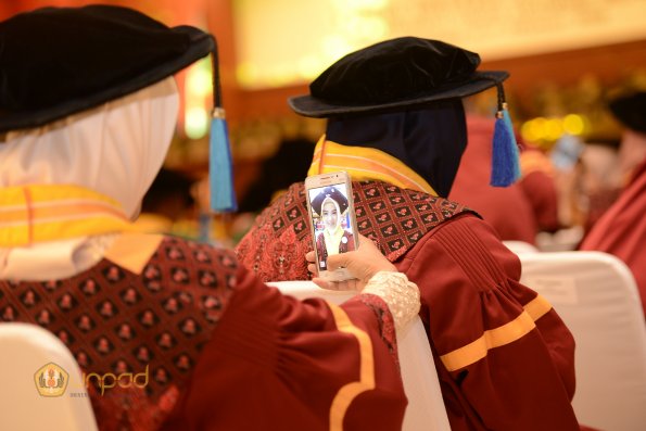 wisuda unpad gel II TA 2017-2018  Sesi I 210