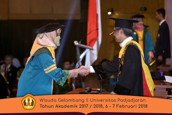wisuda unpad gel II TA 2017-2018 fakultas kedokteran  oleh Rektor 081