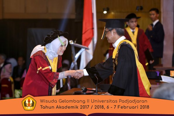 wisuda unpad gel II TA 2017-2018 fakultas kedokteran  oleh Rektor 120