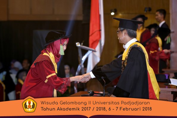wisuda unpad gel II TA 2017-2018 fakultas kedokteran  oleh Rektor 134