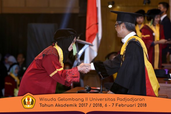 wisuda unpad gel II TA 2017-2018 fakultas kedokteran  oleh Rektor 135