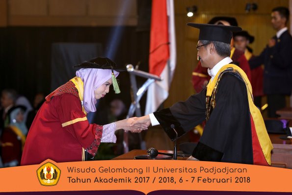wisuda unpad gel II TA 2017-2018 fakultas kedokteran  oleh Rektor 139