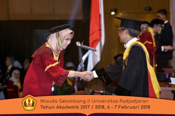 wisuda unpad gel II TA 2017-2018 fakultas kedokteran  oleh Rektor 140