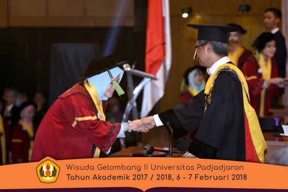 wisuda unpad gel II TA 2017-2018 fakultas kedokteran  oleh Rektor 145