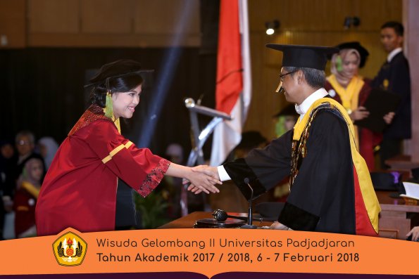 wisuda unpad gel II TA 2017-2018 fakultas kedokteran  oleh Rektor 167