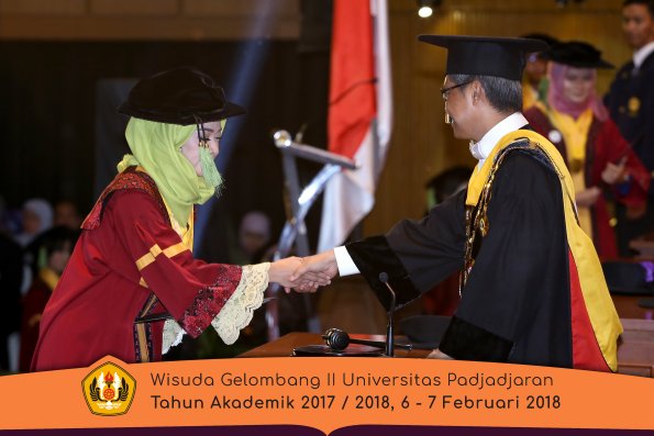 wisuda unpad gel II TA 2017-2018 fakultas kedokteran  oleh Rektor 171