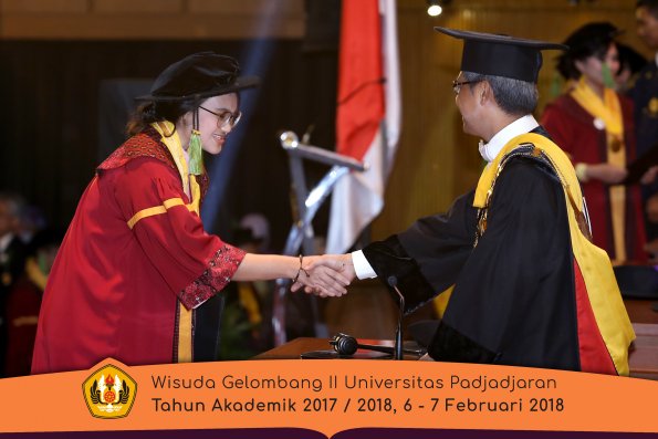 wisuda unpad gel II TA 2017-2018 fakultas kedokteran  oleh Rektor 281