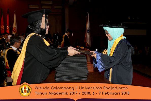 wisuda unpad gel II TA 2017-2018 Fakultas Peternakan  Oleh Dekan 001