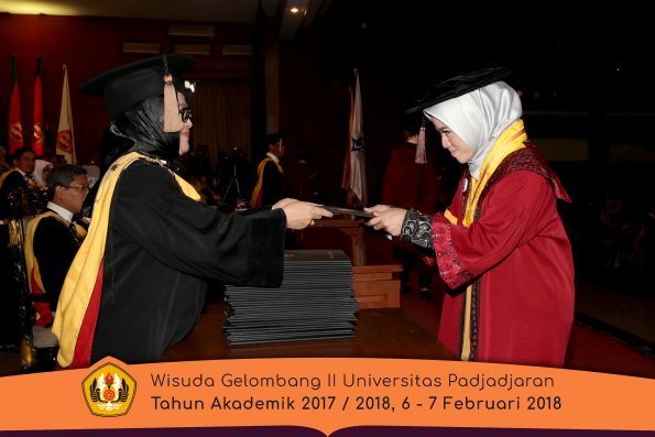 wisuda unpad gel II TA 2017-2018 Fakultas Peternakan  Oleh Dekan 007