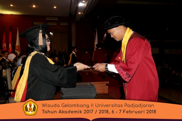 wisuda unpad gel II TA 2017-2018 Fakultas Peternakan  Oleh Dekan 017