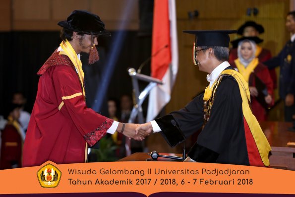 wisuda unpad gel II TA 2017-2018 Fakultas Peternakan  Oleh Rektor 006