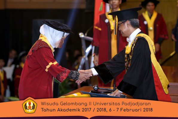 wisuda unpad gel II TA 2017-2018 Fakultas Peternakan  Oleh Rektor 007