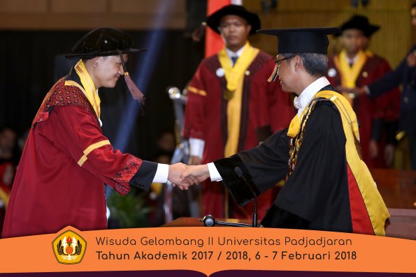 wisuda unpad gel II TA 2017-2018 Fakultas Peternakan  Oleh Rektor 016