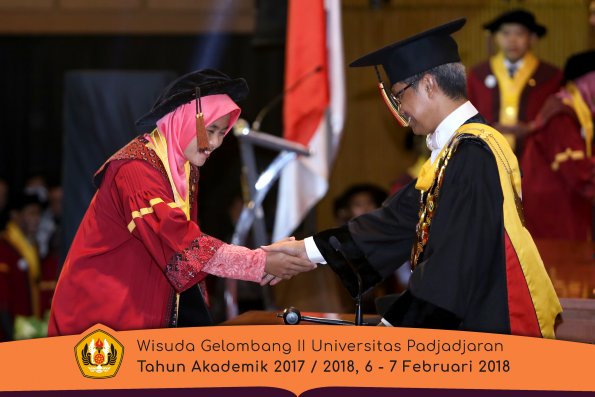 wisuda unpad gel II TA 2017-2018 Fakultas Peternakan  Oleh Rektor 020