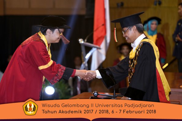 wisuda unpad gel II TA 2017-2018 Fakultas Peternakan  Oleh Rektor 040