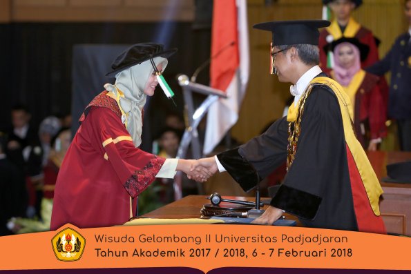 wisuda unpad gel II TA 2017-2018 Fakultas  Pertanian  Oleh  Rektor 010