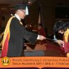 Wisuda Unpad Gel I I TA 2017-2018 Fakultas Ilmu  budaya oleh Dekan 071