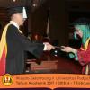 Wisuda Unpad Gel I I TA 2017-2018 Fakultas Ilmu  budaya oleh Dekan 075