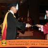 Wisuda Unpad Gel I I TA 2017-2018 Fakultas Ilmu  budaya oleh Dekan 079