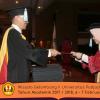 Wisuda Unpad Gel I I TA 2017-2018 Fakultas Ilmu  budaya oleh Dekan 084