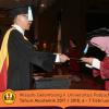 Wisuda Unpad Gel I I TA 2017-2018 Fakultas Ilmu  budaya oleh Dekan 097