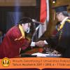 Wisuda Unpad Gel I I TA 2017-2018 Fakultas Ilmu  budaya oleh Rektor 065