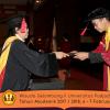 Wisuda Unpad Gel I I TA 2017-2018 Fakultas Hukum oleh Dekan 093